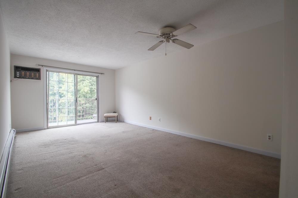 379 Huse Road, Unit 31 Manchester, NH 03103 - Photo 5 of 19