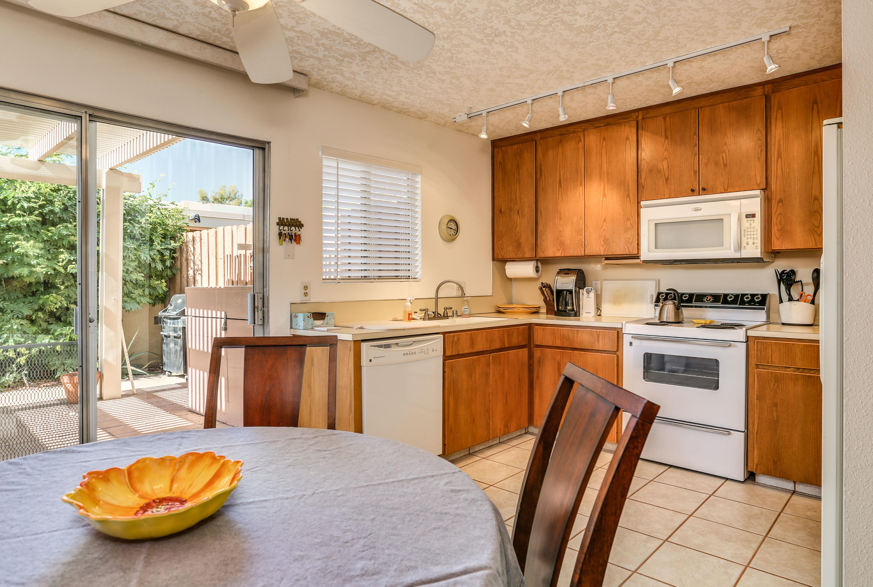 1268 Ramon Road, Unit 53 Palm Springs, CA 92264 - Photo 12 of 26 12