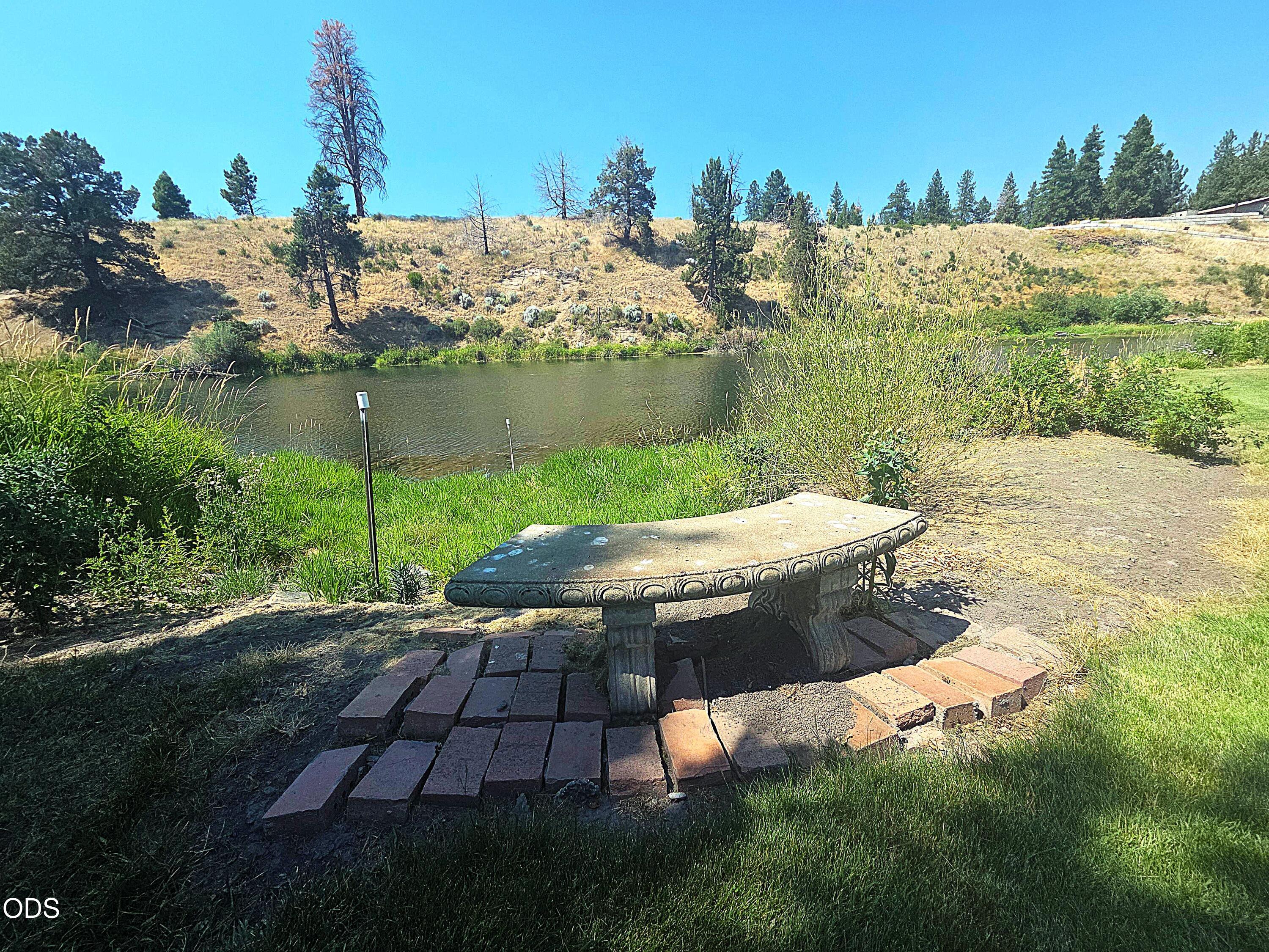 32928 Rivers Drive Chiloquin, OR 97624 - Photo 8 of 57 Gallery Image 8