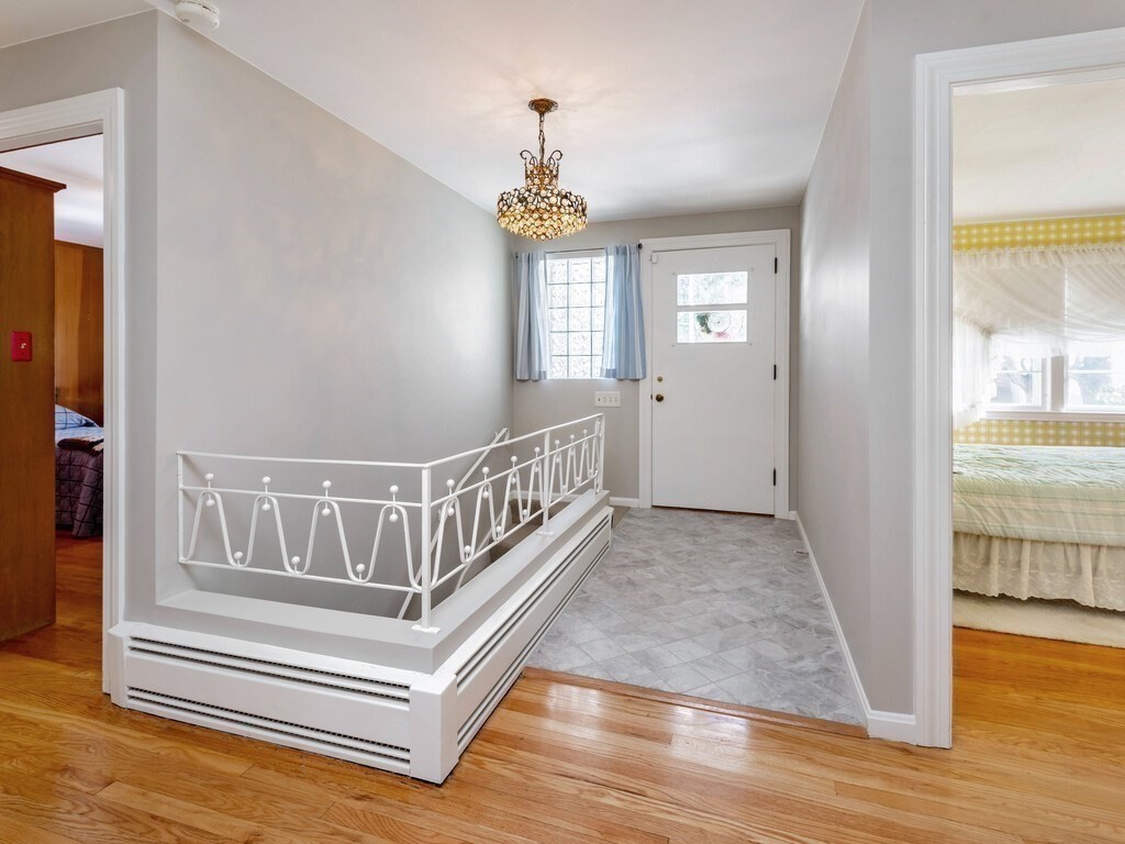 9 Southwood Road Worcester, MA 01609 - Photo 4 of 38 Gallery Image 4