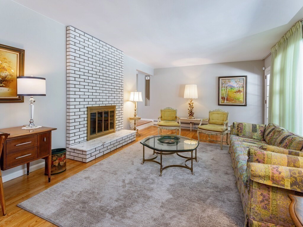 9 Southwood Road Worcester, MA 01609 - Photo 6 of 38 Gallery Image 6
