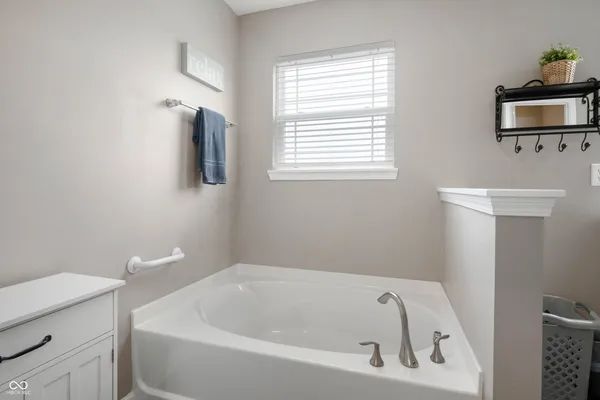 $424,900 | 224 Waterford Lane, Pendleton, IN 46064