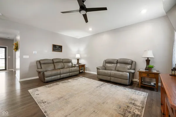 $424,900 | 224 Waterford Lane, Pendleton, IN 46064