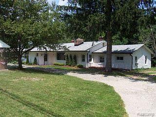 138 Shadywood Road Rochester, MI 48307 - Photo 1 of 1 138 Shadywood