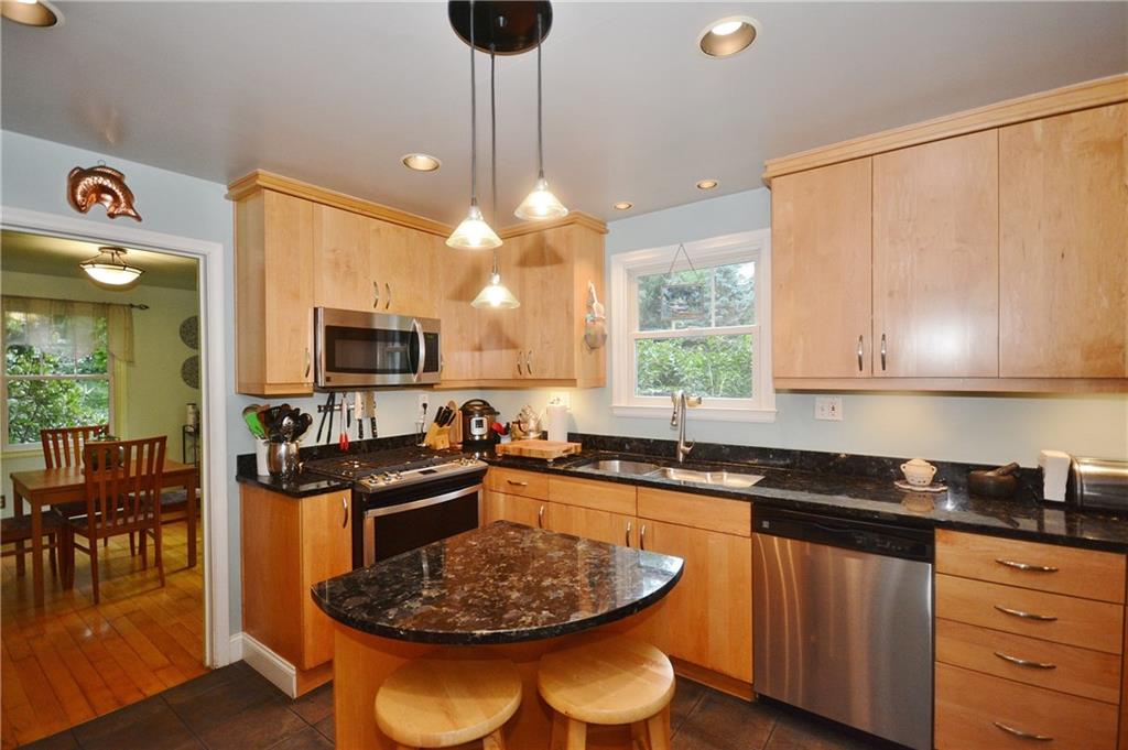 1502 Ingomar Heights Road Pittsburgh, PA 15237 - Photo 12 of 25 Gallery Image 12