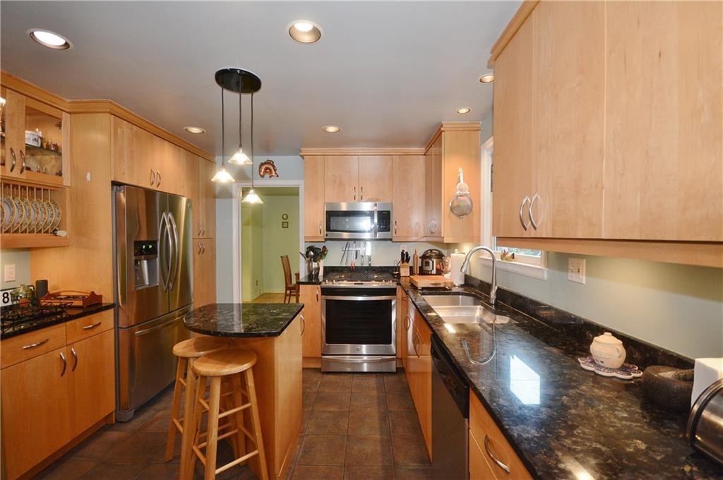 1502 Ingomar Heights Road Pittsburgh, PA 15237 - Photo 13 of 25 Gallery Image 13