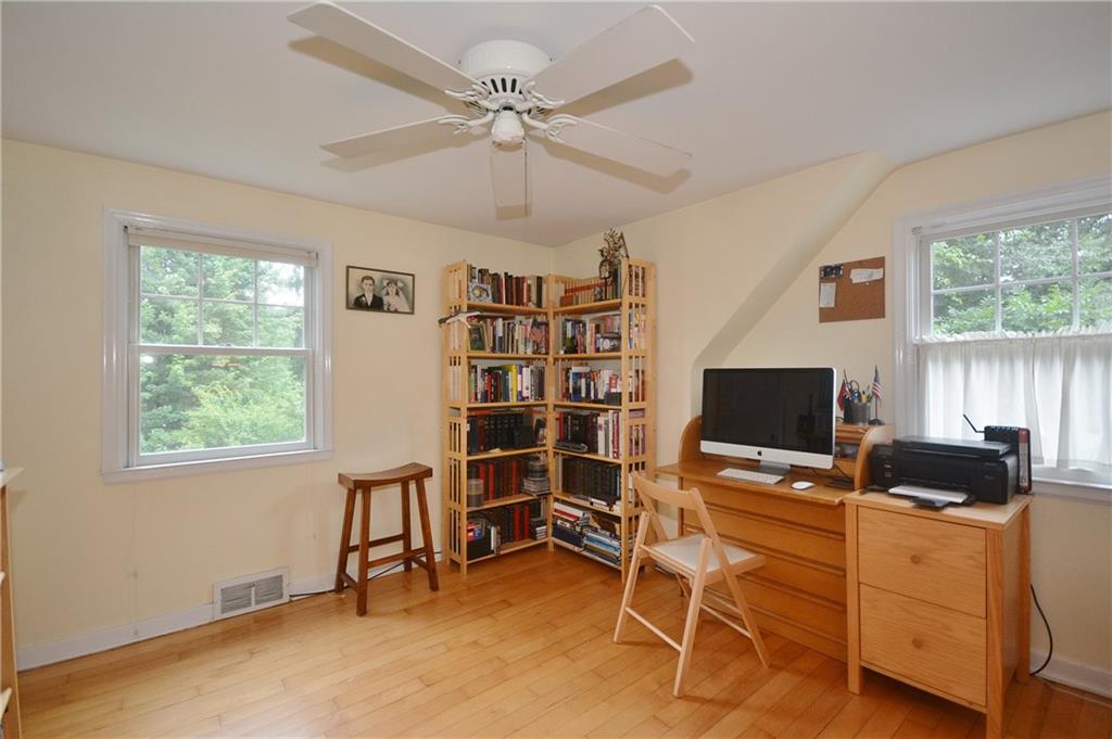 1502 Ingomar Heights Road Pittsburgh, PA 15237 - Photo 19 of 25 Gallery Image 19