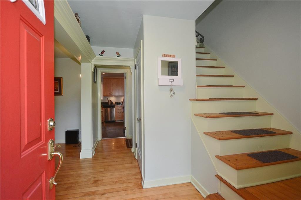 1502 Ingomar Heights Road Pittsburgh, PA 15237 - Photo 4 of 25 Gallery Image 4