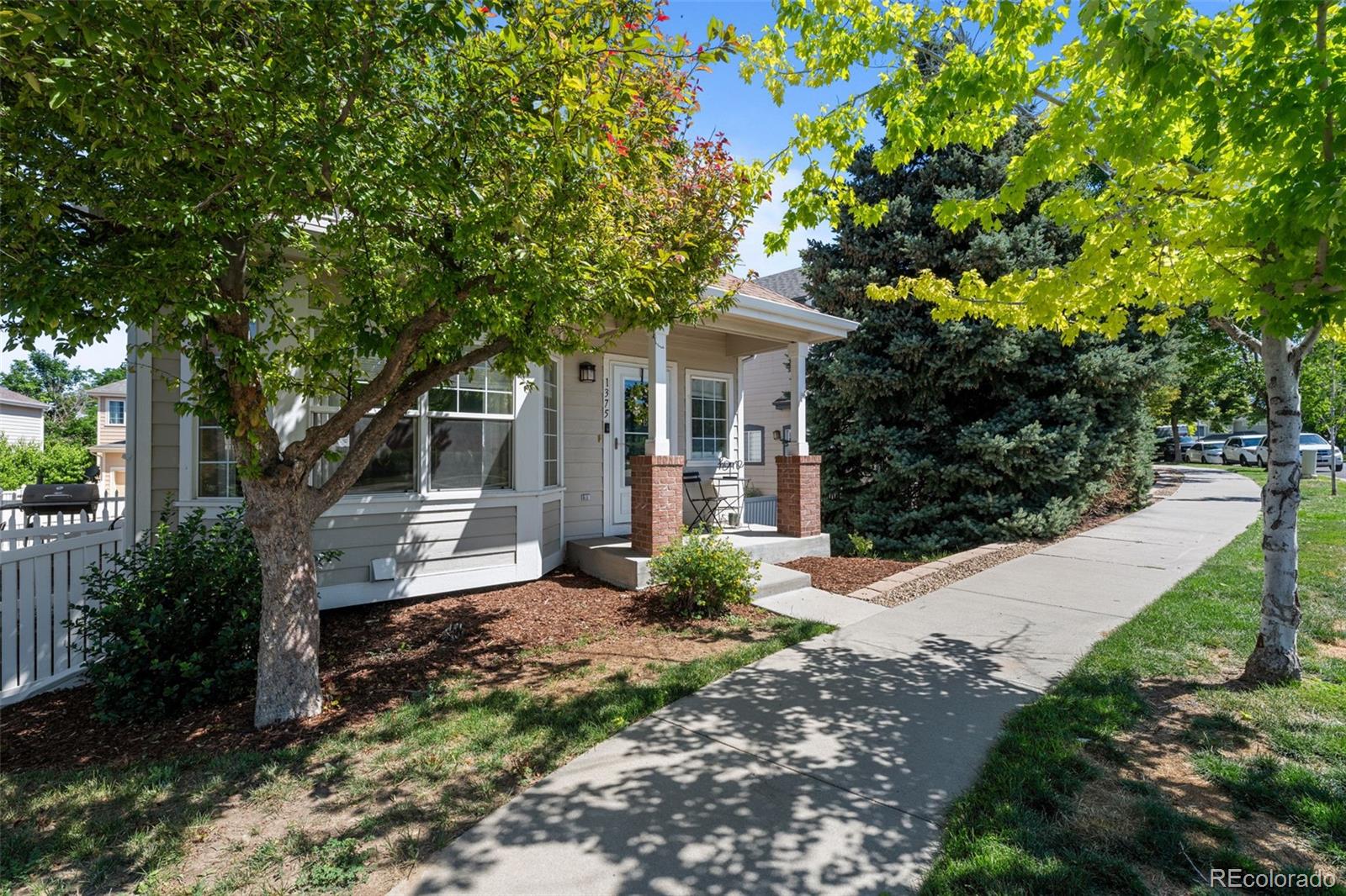 1375 South Quintero Way Aurora, CO 80017 - Photo 3 of 30