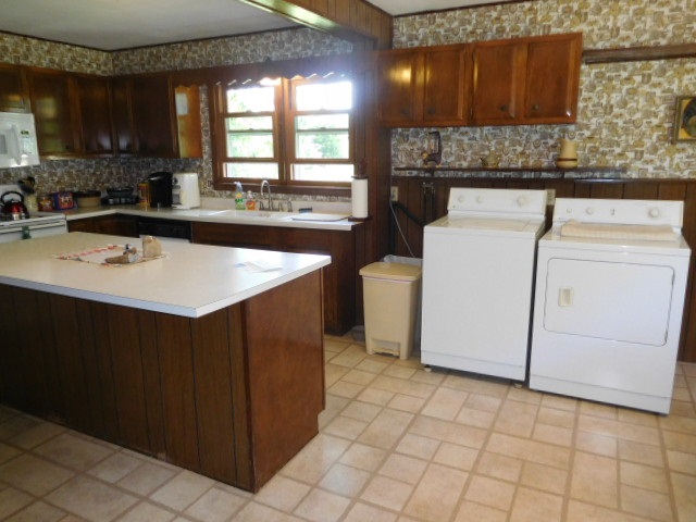 15682 Center Road Durand, IL 61024 - Photo 9 of 25 Gallery Image 9