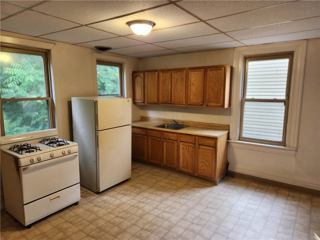 35 Lawn Street Pittsburgh, PA 15213 - Photo 12 of 17