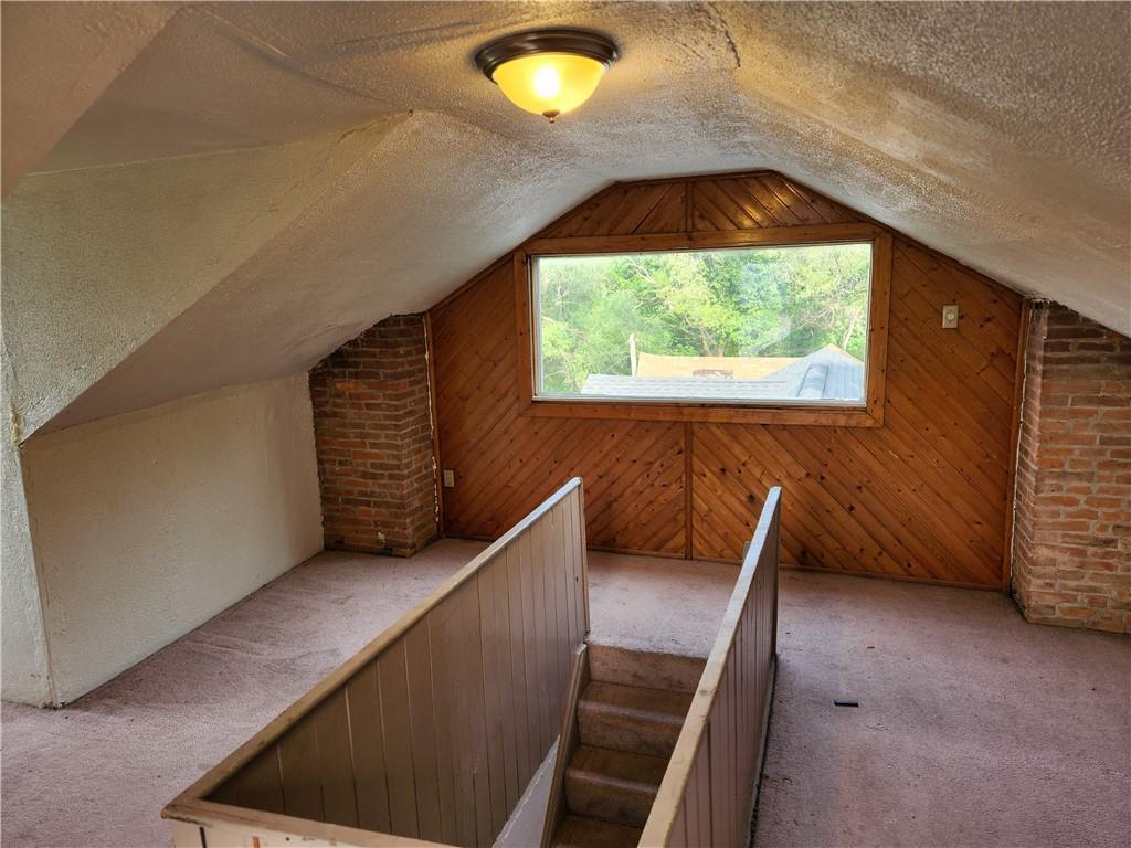 35 Lawn Street Pittsburgh, PA 15213 - Photo 14 of 17