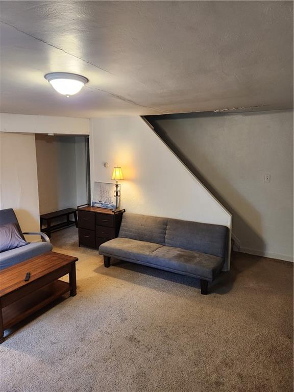 35 Lawn Street Pittsburgh, PA 15213 - Photo 2 of 17