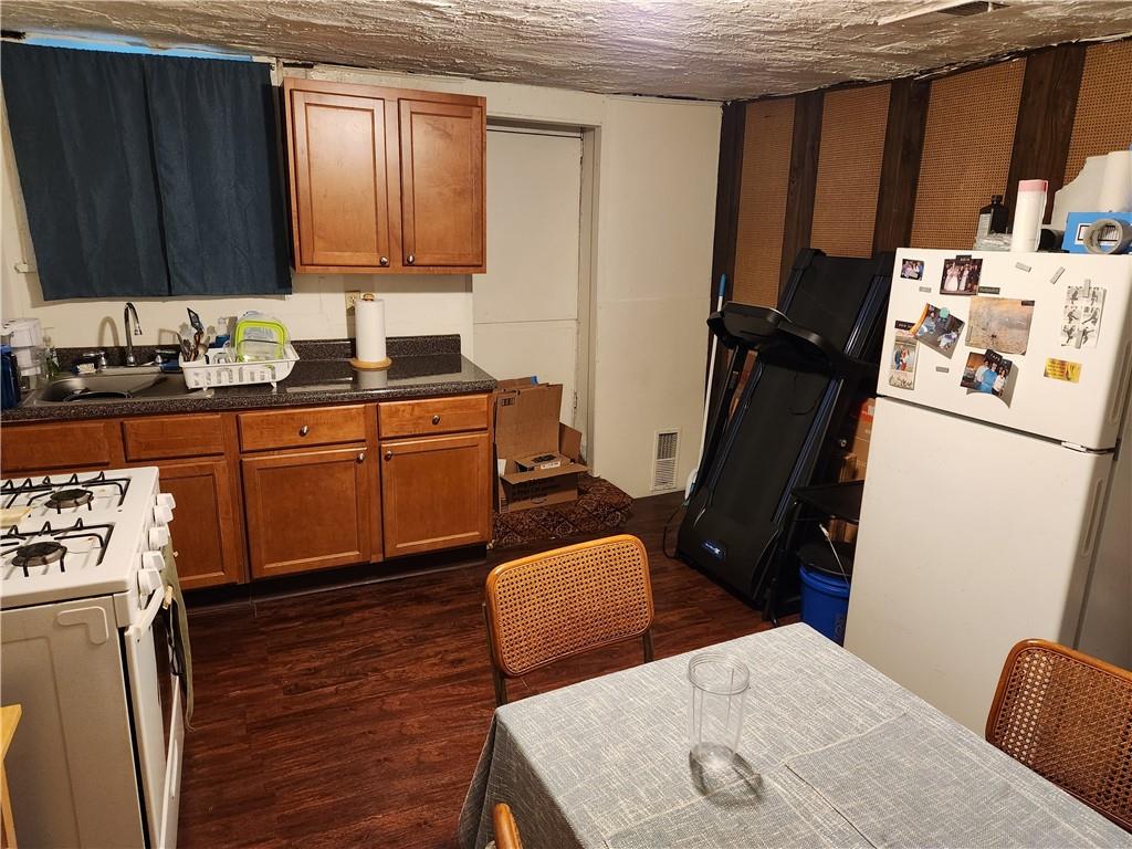 35 Lawn Street Pittsburgh, PA 15213 - Photo 6 of 17