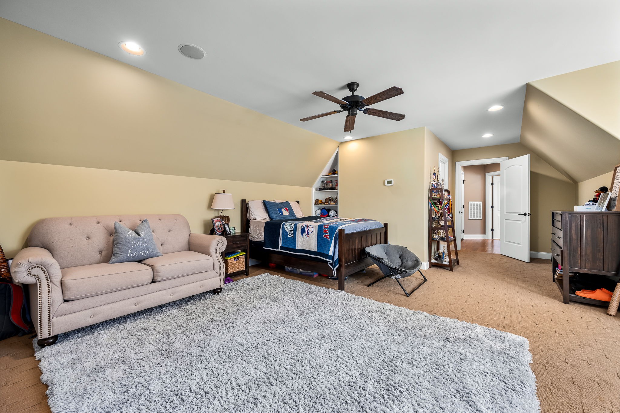 264 Cascade Drive Winchester, TN 37398 - Photo 61 of 86 a living room with furniture