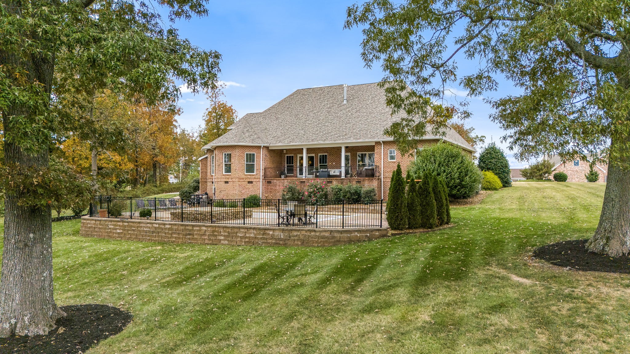 264 Cascade Drive Winchester, TN 37398 - Photo 73 of 86 a house view with a sitting space and garden view