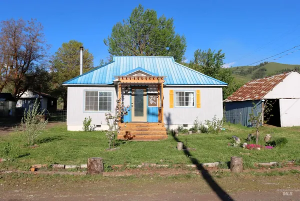 $277,500 | 203 North Berkley Street, Council, ID 83612