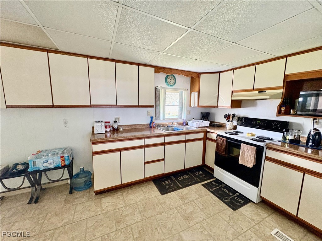 892 Homestead Drive North Fort Myers, FL 33917 - Photo 13 of 38