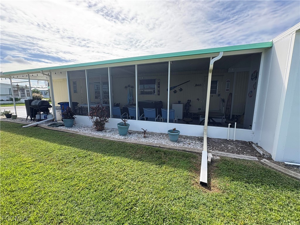 892 Homestead Drive North Fort Myers, FL 33917 - Photo 7 of 38