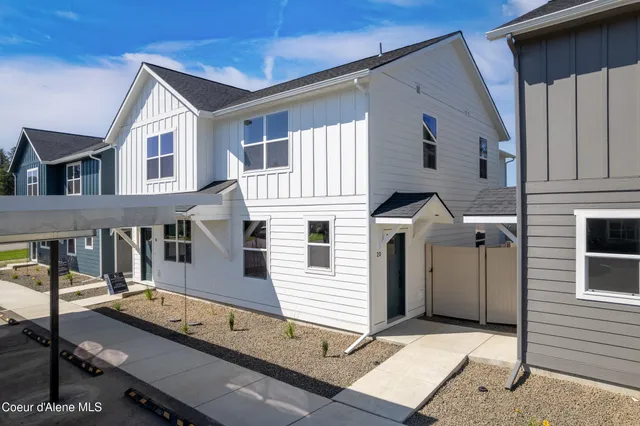 $270,000 | 20 Potlatch Loop, Priest River, ID 83856