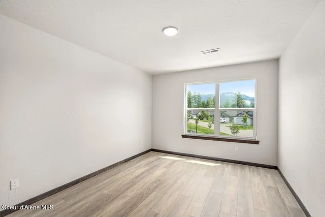 $270,000 | 20 Potlatch Loop, Priest River, ID 83856