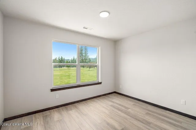 $270,000 | 20 Potlatch Loop, Priest River, ID 83856