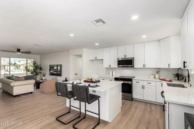 $544,900 | 233 East Erie Drive, Tempe, AZ 85282