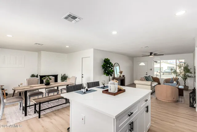 $544,900 | 233 East Erie Drive, Tempe, AZ 85282