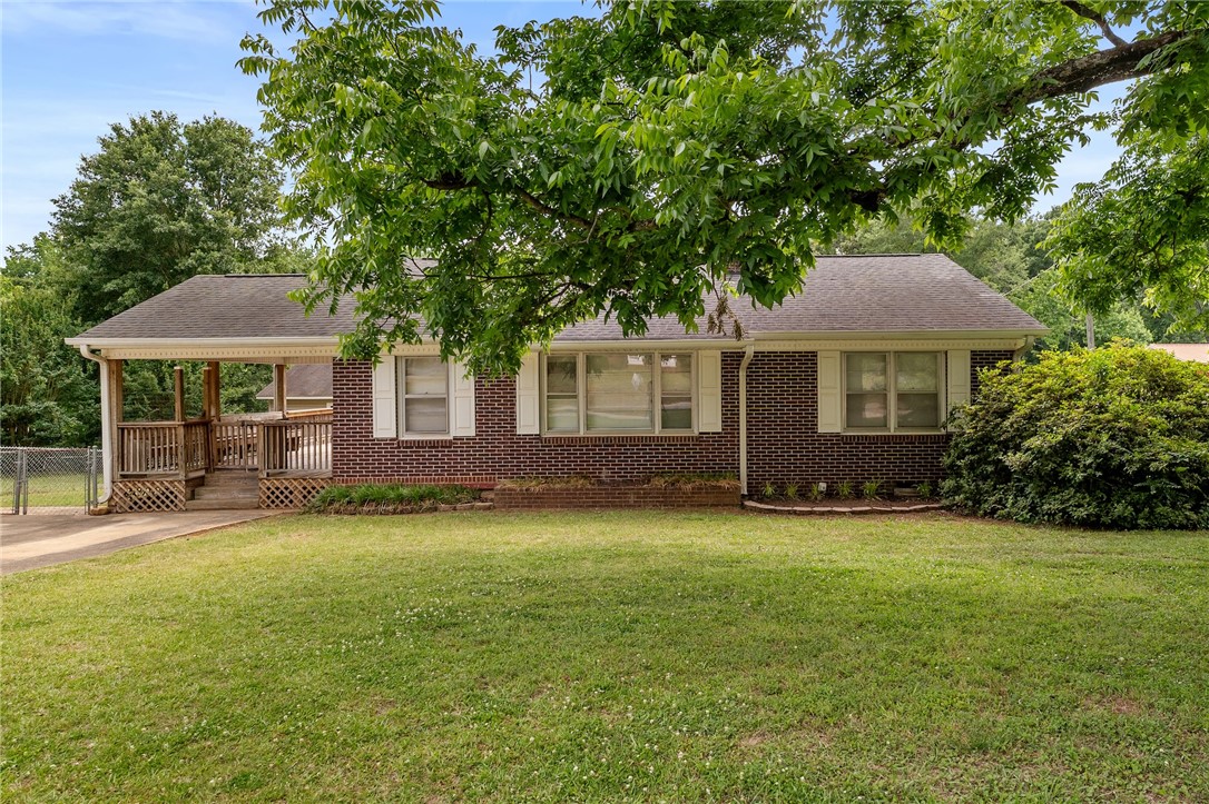 222 Whiten Road Anderson, SC 29621 - Photo 1 of 32