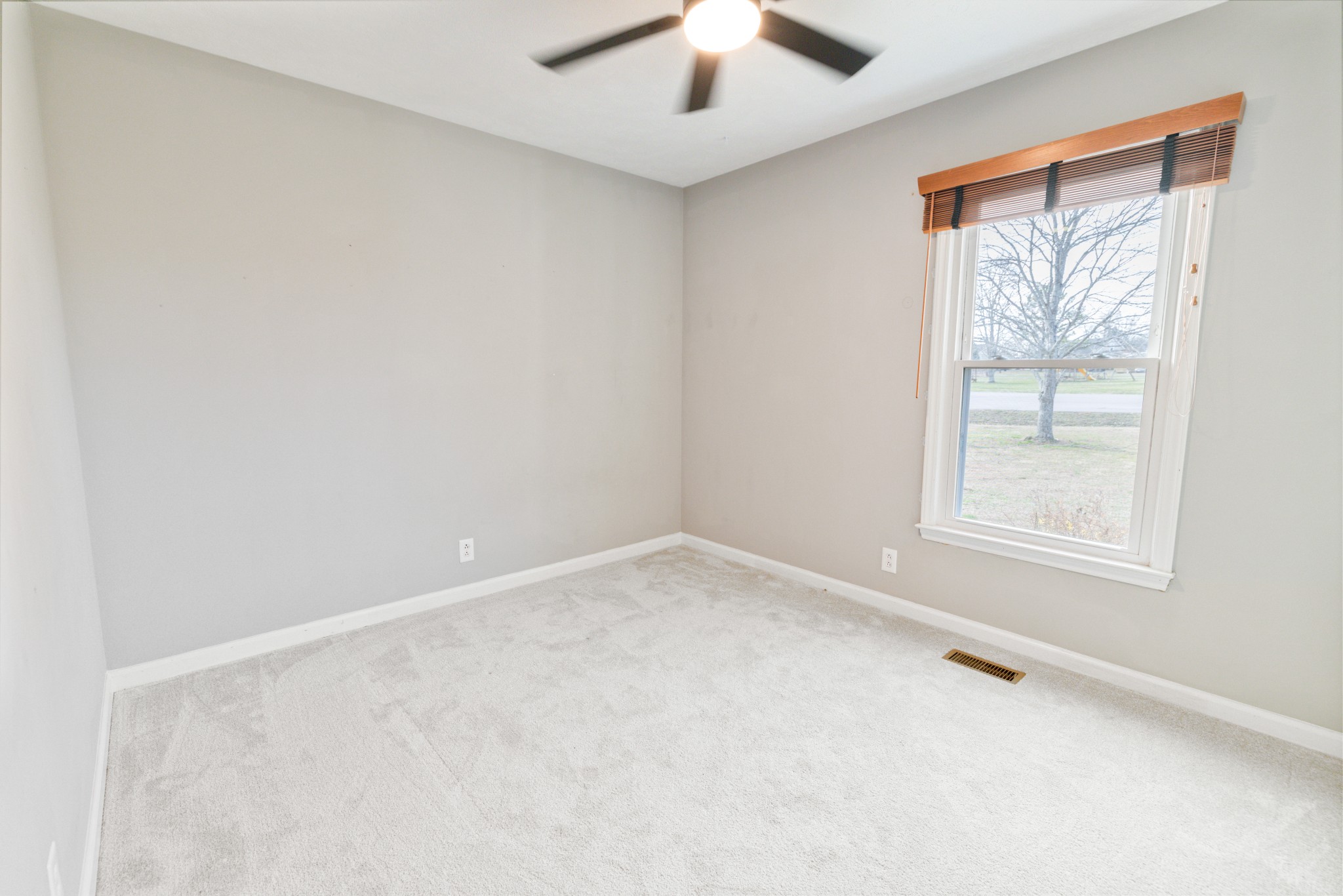 109 Lafayette Rockvale, TN 37153 - Photo 25 of 43 an empty room with a window