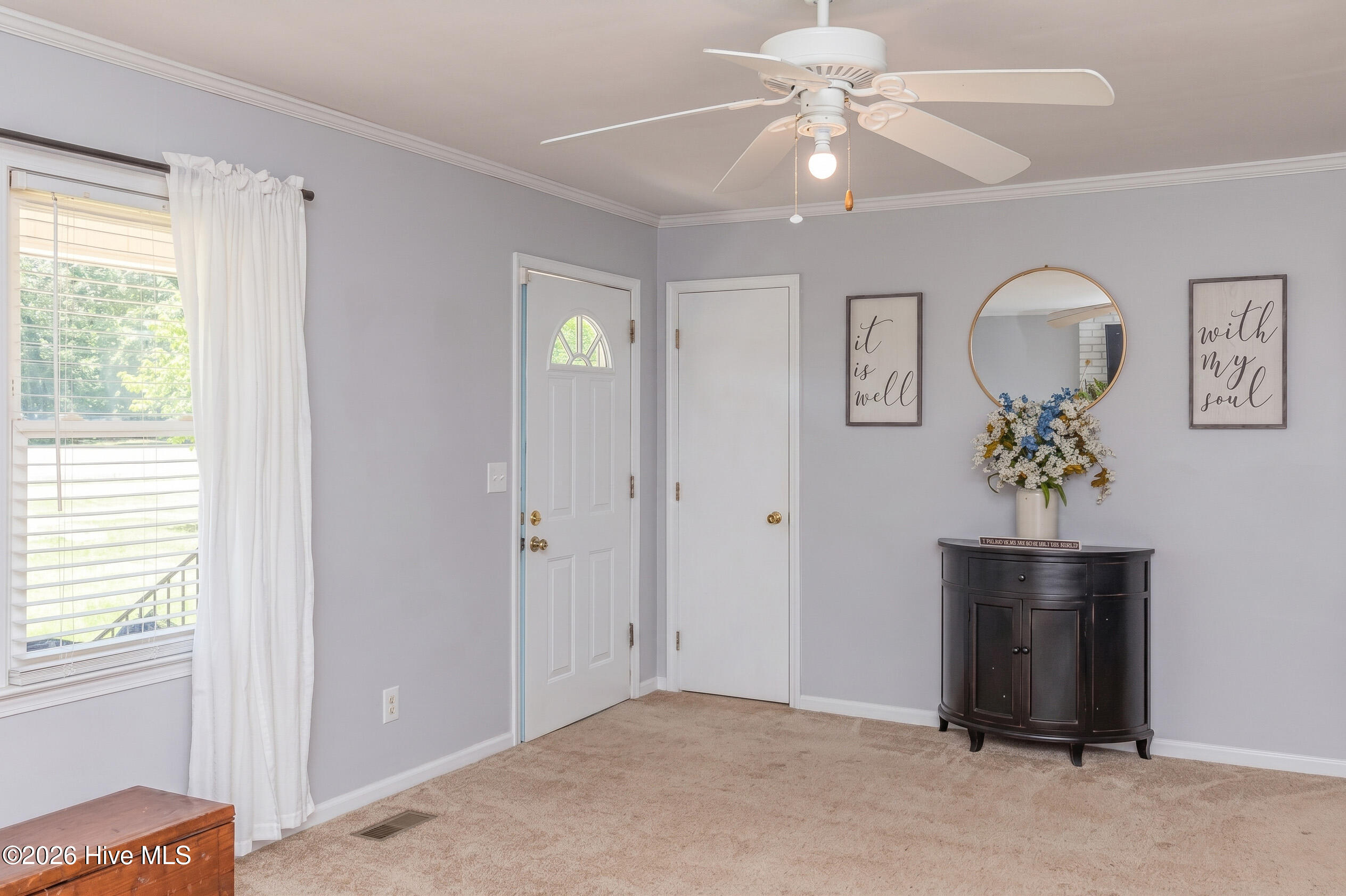 989 Garner Chapel Road Mount Olive, NC 28365 - Photo 4 of 25 Living