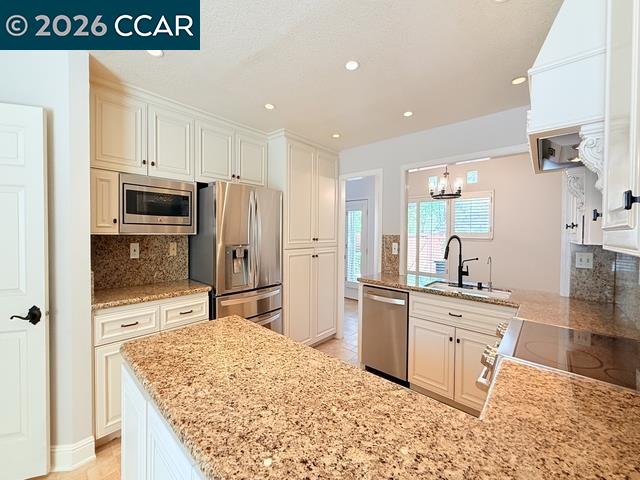 6220 Lakeview Circle San Ramon, CA 94582 - Photo 10 of 60