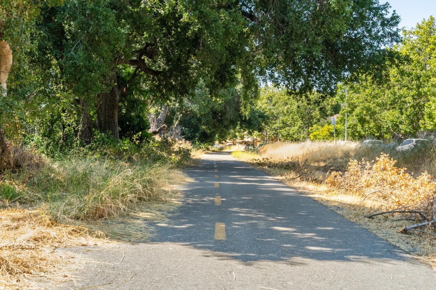 6936 Gregorich Drive, Unit E San Jose, CA 95138 - Photo 35 of 44 a view of a yard