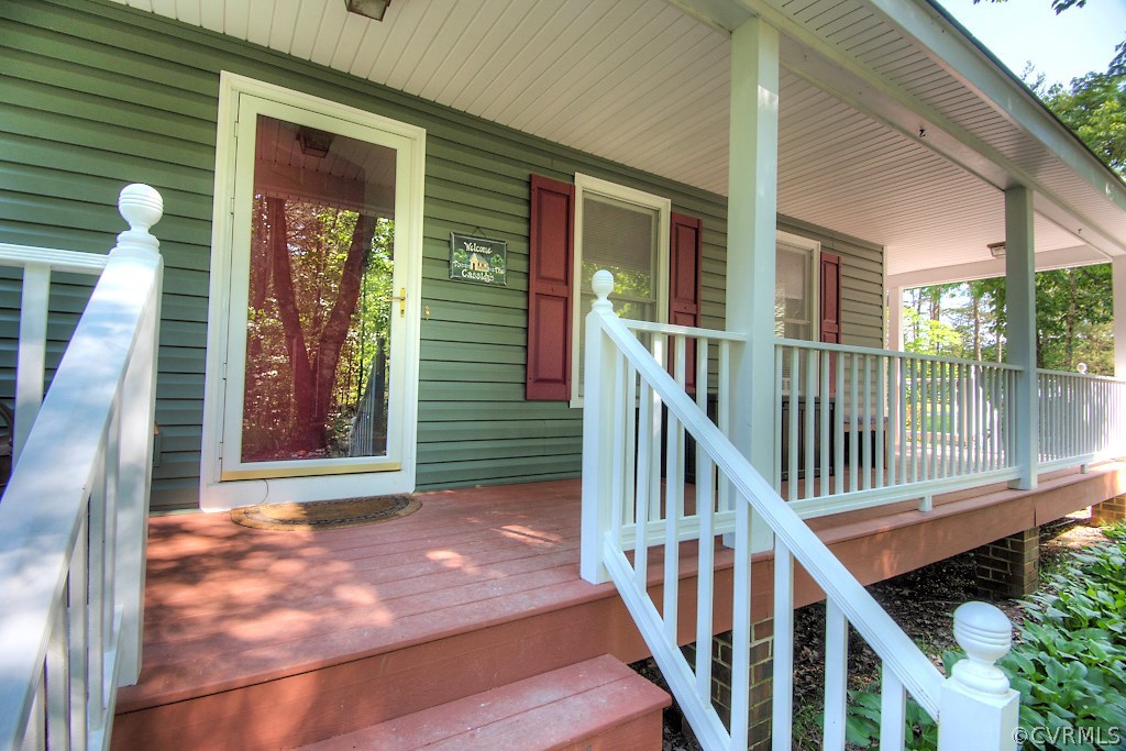 17516 Old Ridge Road Montpelier, VA 23192 - Photo 3 of 27 a porch with seating space