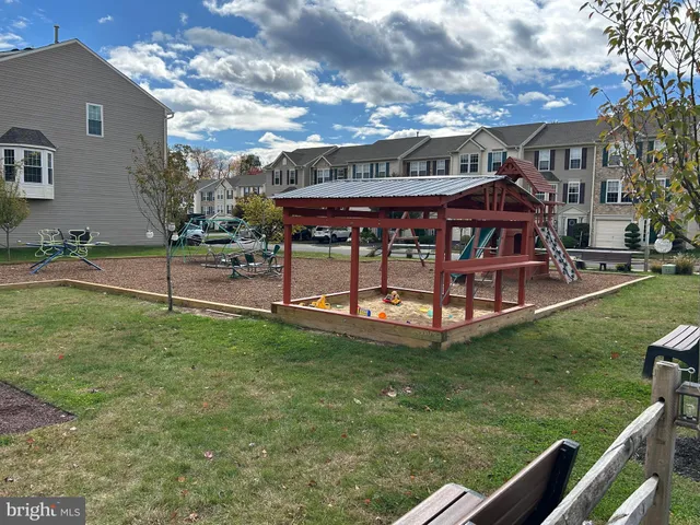 $450,000 | 304 Joshua Court, North Wales, PA 19454