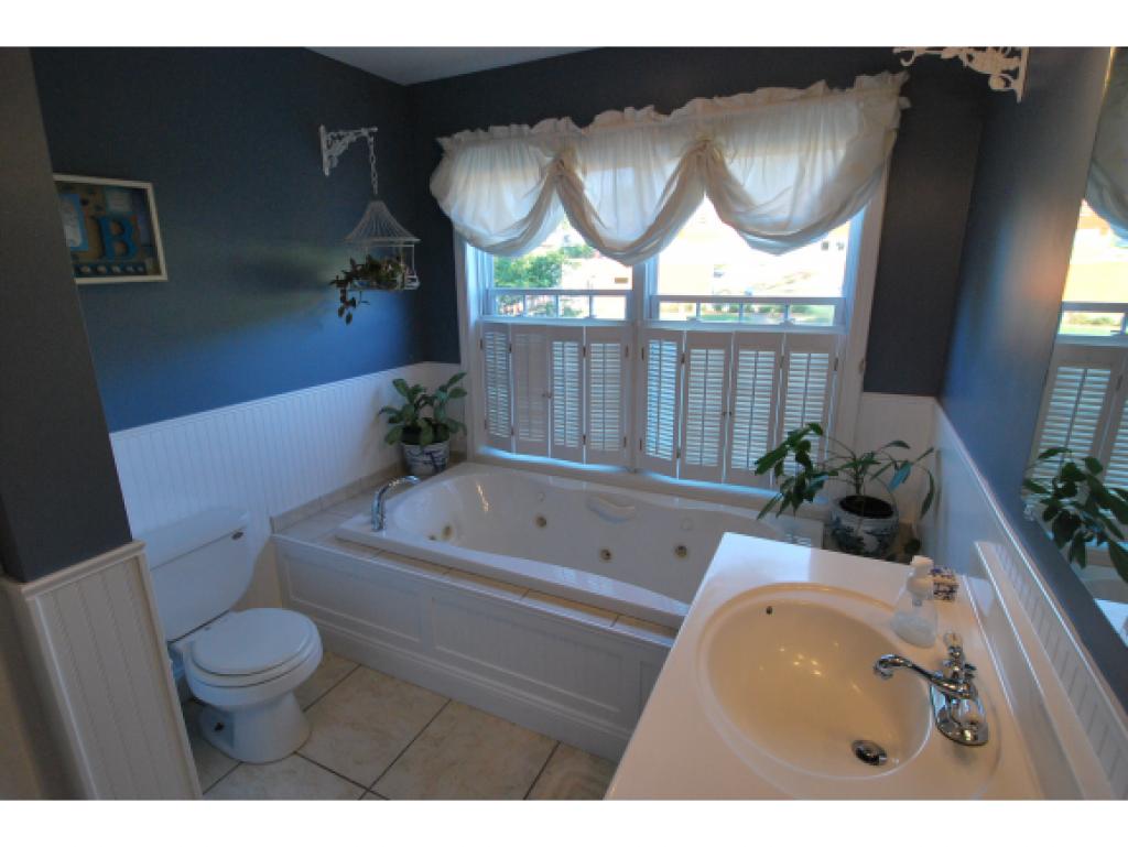 940 Dunbarton Road Manchester, NH 03102 - Photo 22 of 31