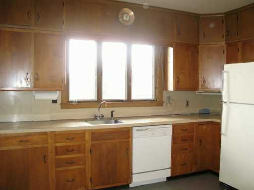 223 Raleigh Avenue Pawtucket, RI 02860 - Photo 5 of 8 Other.