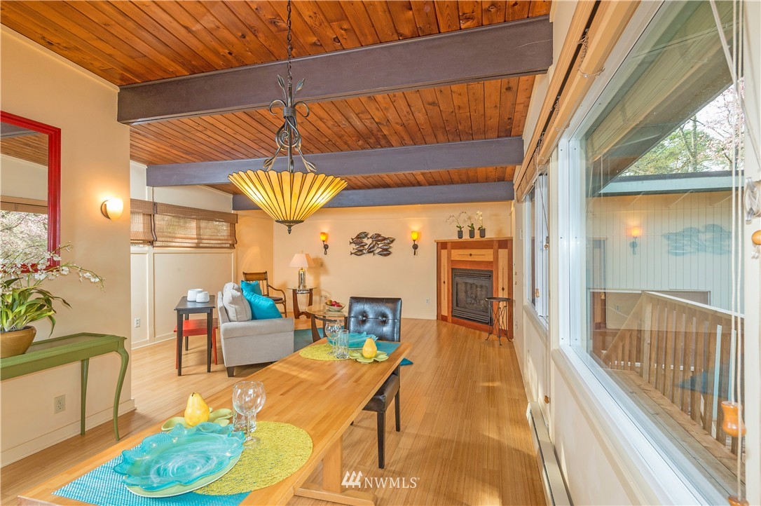 20313 Ridge Road Southwest Vashon, WA 98070 - Photo 4 of 25