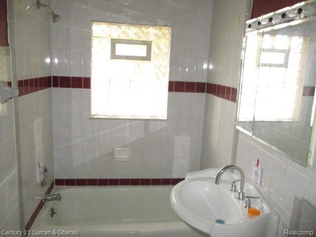 35563 Wick Road Romulus, MI 48174 - Photo 10 of 12