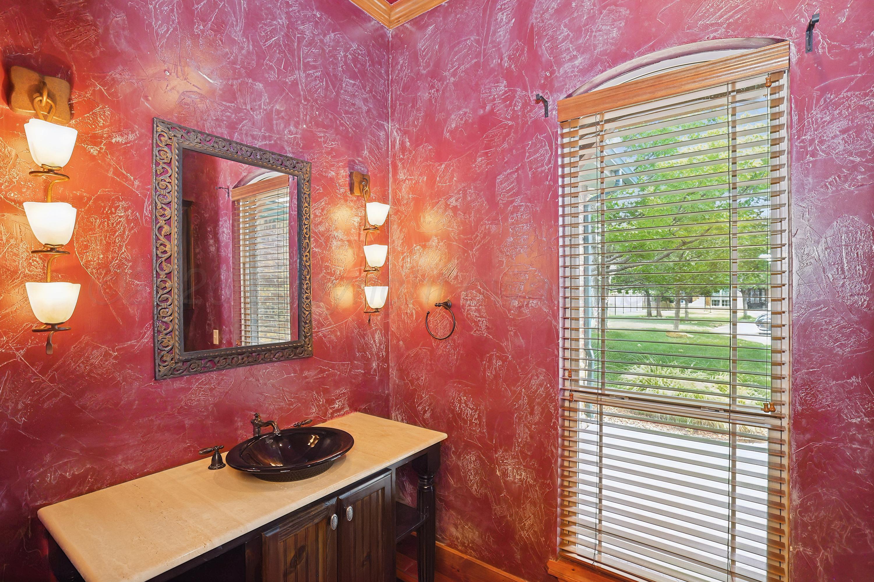 6000 Riley Elizabeth Place Amarillo, TX 79119 - Photo 22 of 35 Hall Power Room