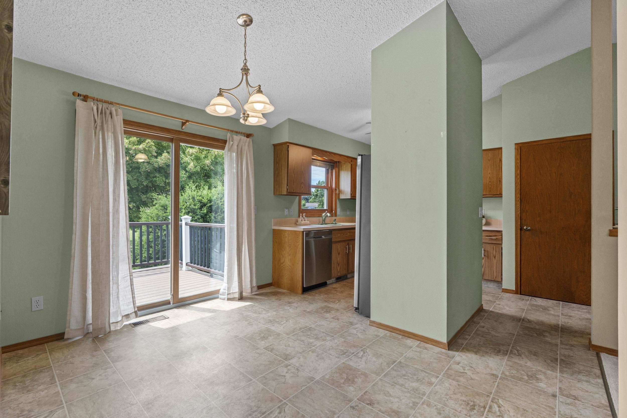 N469 Mayflower Road Appleton, WI 54914 - Photo 12 of 67