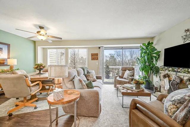 $208,400 | 8940 Neill Lake Road, Unit 132, Eden Prairie, MN 55347