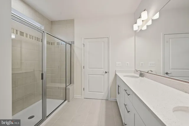 a view of front a house with a yard