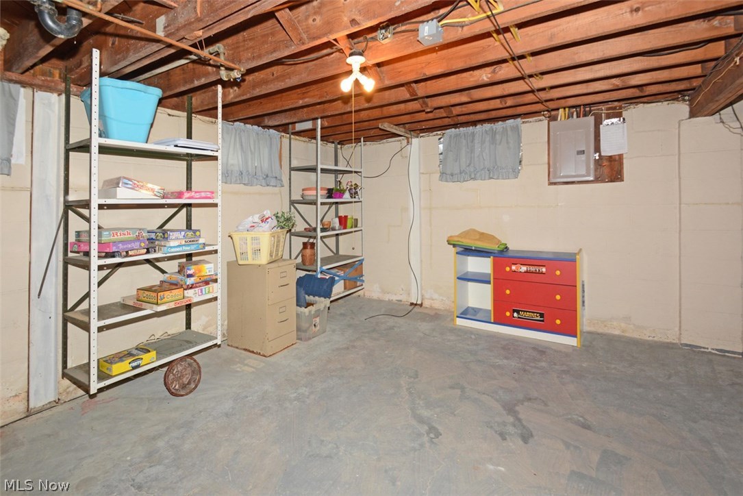 207 Fullerton Road Elyria, OH 44035 - Photo 17 of 30 Gallery Image 17