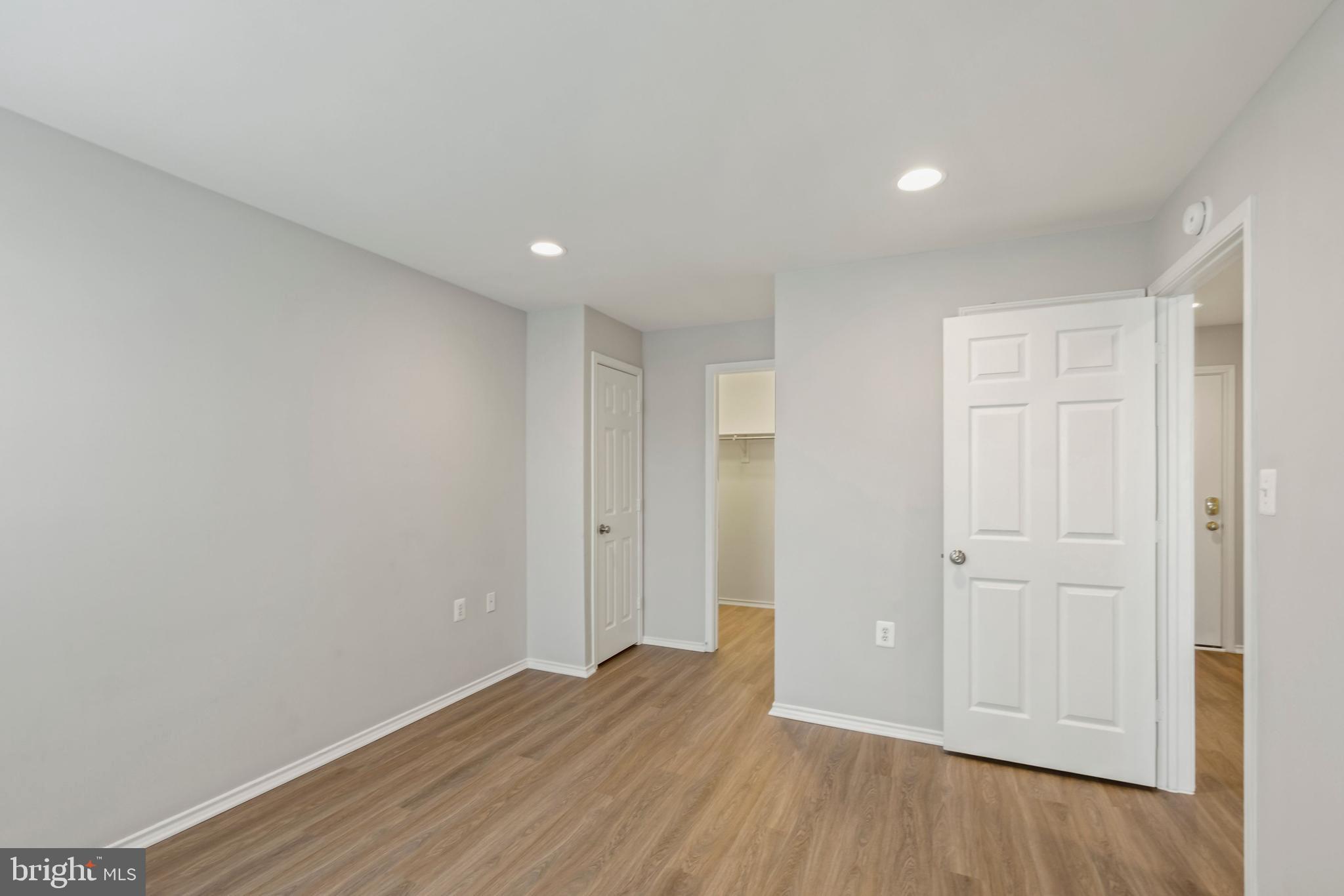 21029 Timber Ridge Terrace, Unit 301 Ashburn, VA 20147 - Photo 13 of 23