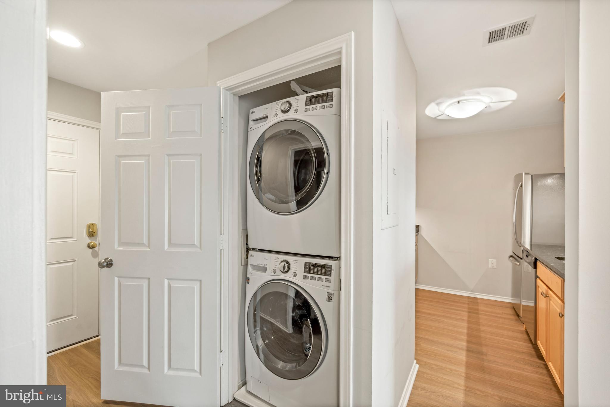 21029 Timber Ridge Terrace, Unit 301 Ashburn, VA 20147 - Photo 21 of 23