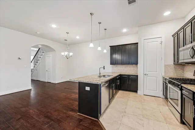 $2,700 | 1815 Crestdale Drive, Houston, TX 77080