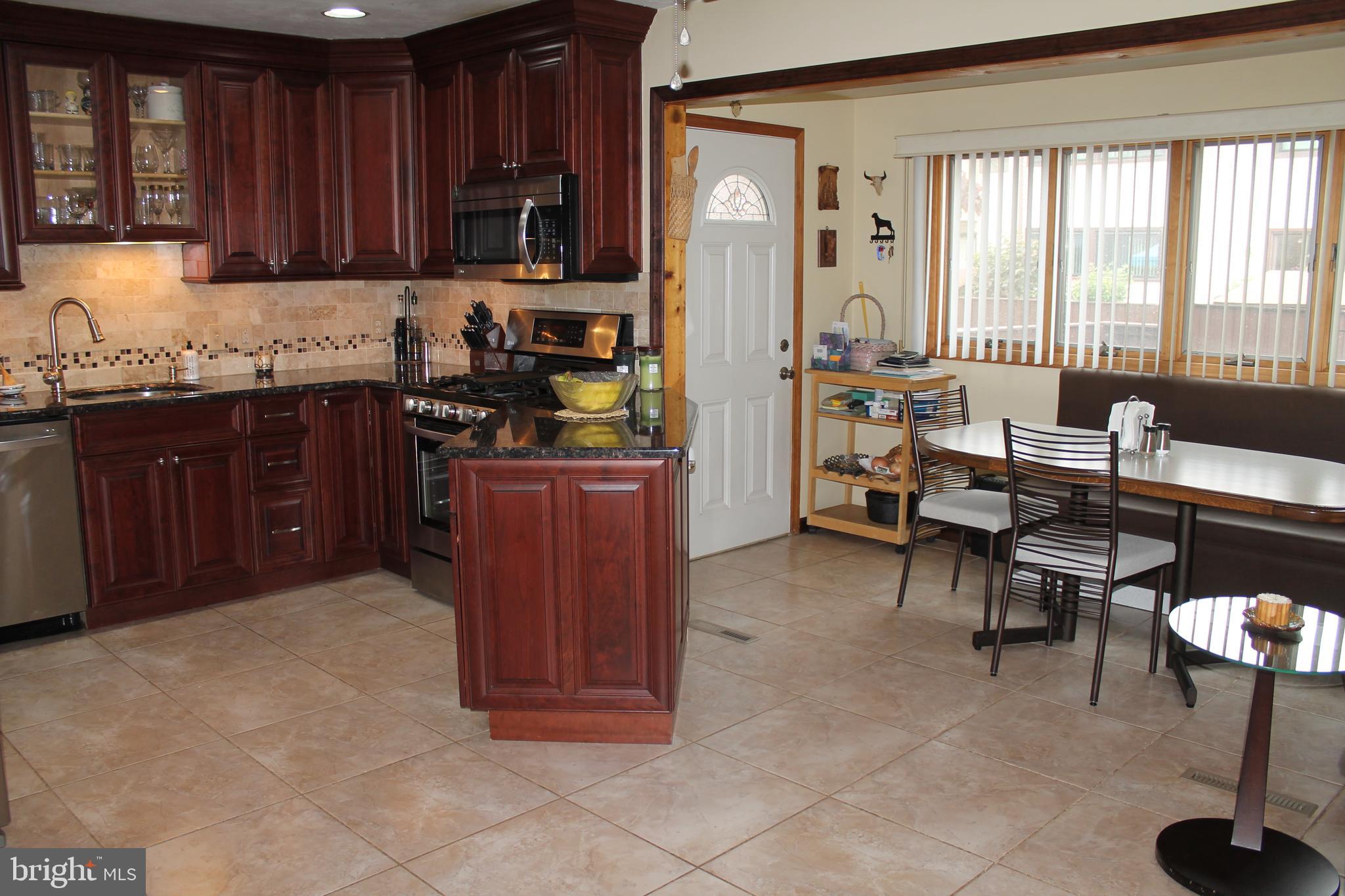 288 Bolton Road East Windsor, NJ 08520 - Photo 10 of 28 Gallery Image 10