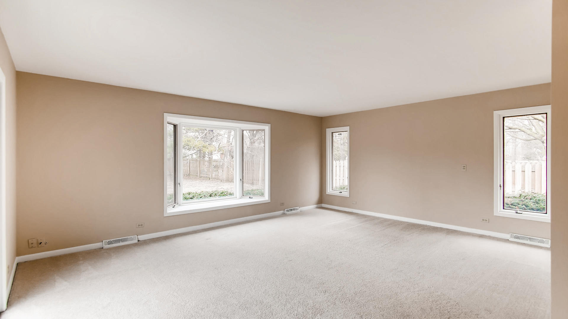 22W678 Poplar Road Glen Ellyn, IL 60137 - Photo 20 of 37 an empty room with windows