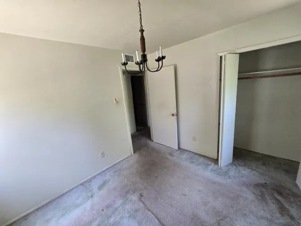 $144,900 | 522 Glencairn Drive, Dallas, TX 75232